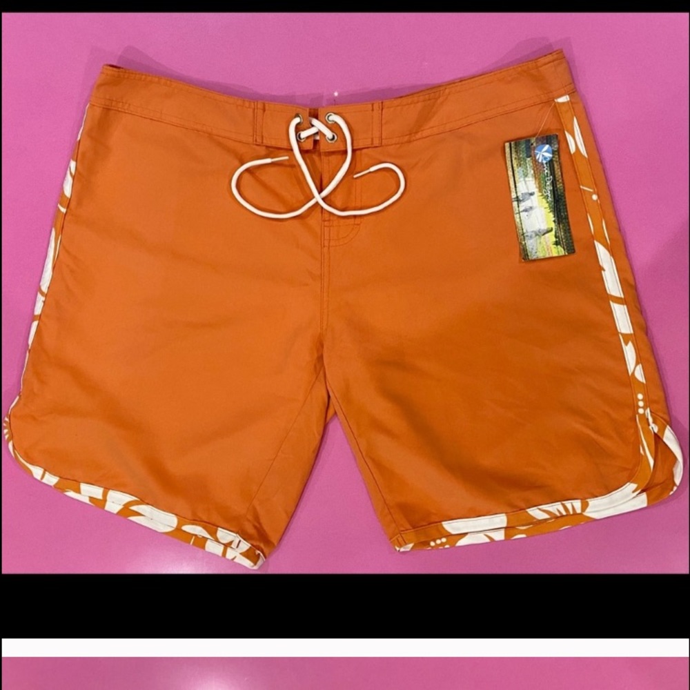 Carve Designs Board Shorts Surfer NWT